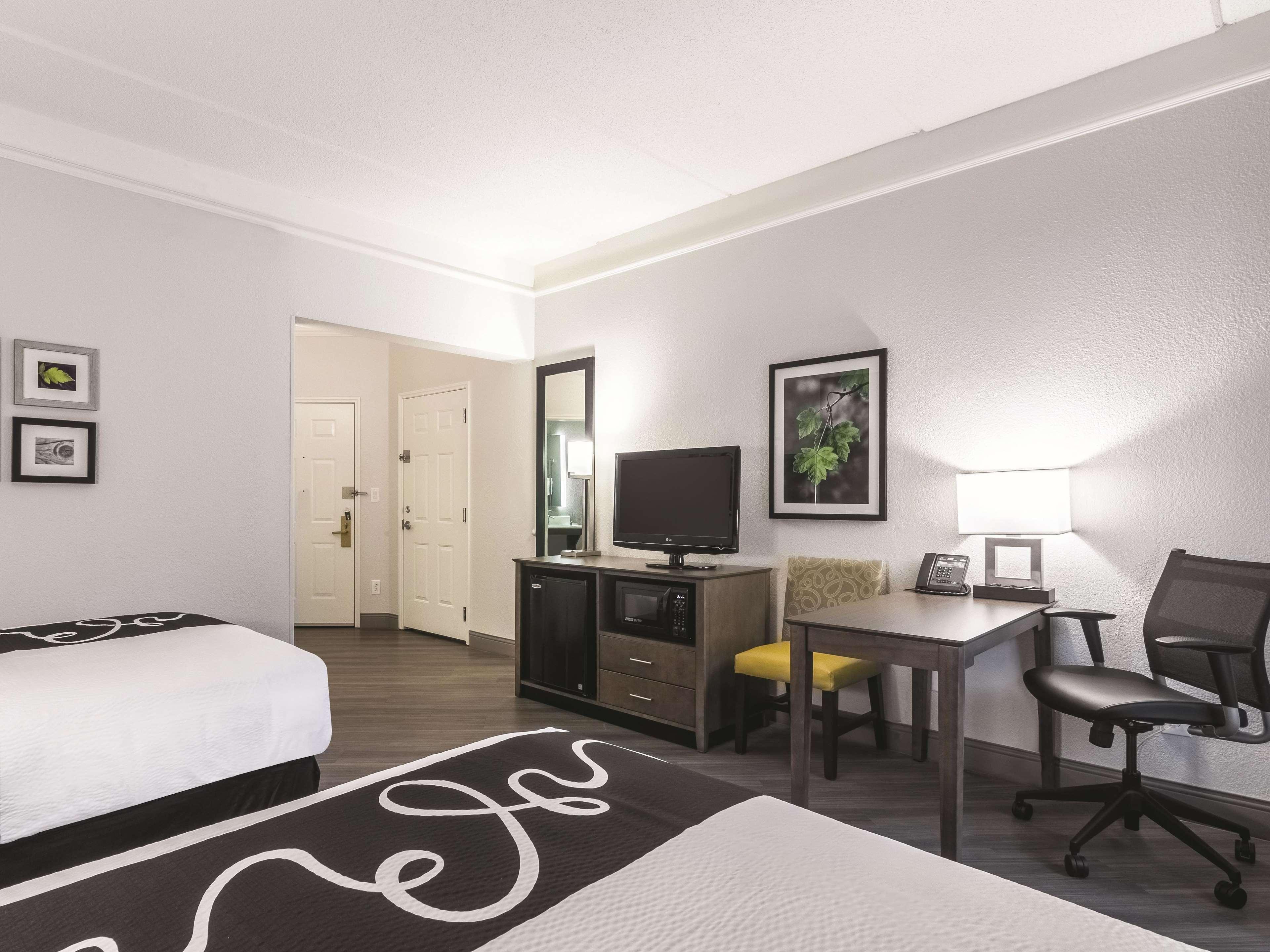 La Quinta By Wyndham Atlanta Conyers Hotel Ngoại thất bức ảnh