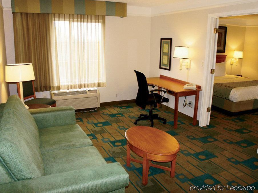 La Quinta By Wyndham Atlanta Conyers Hotel Ngoại thất bức ảnh