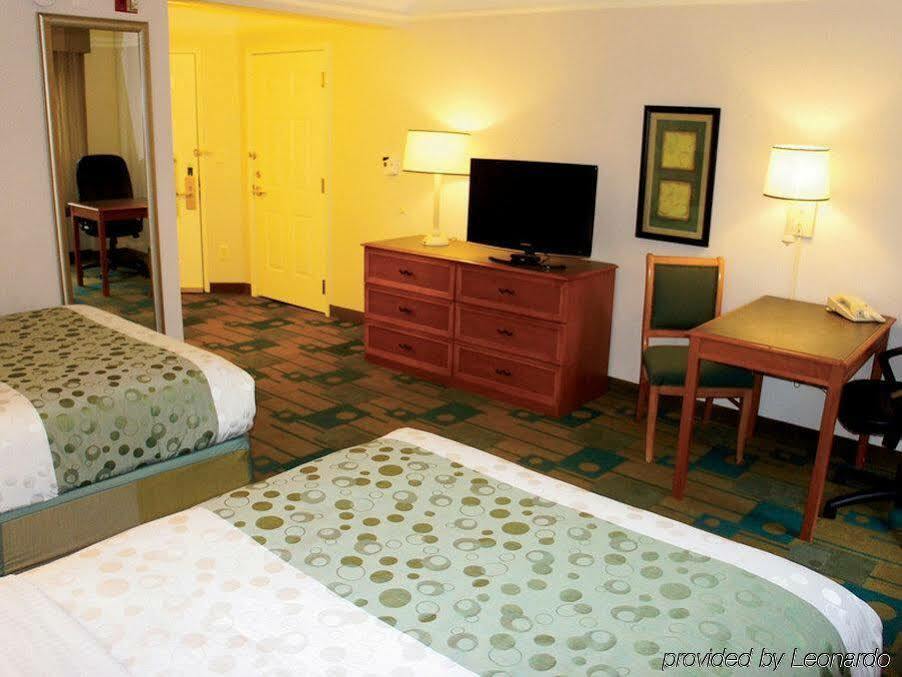 La Quinta By Wyndham Atlanta Conyers Hotel Ngoại thất bức ảnh